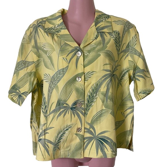 Tommy Bahama Tops - Tommy Bahama Top Womens Size M Hawaiian Floral Silk Short Sleeve Button Down